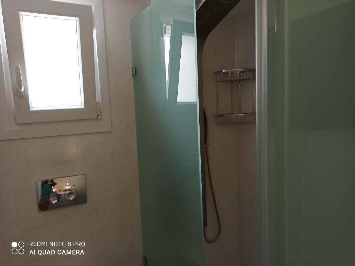Kleri'S Apartments 2 Tinos ภายนอก รูปภาพ